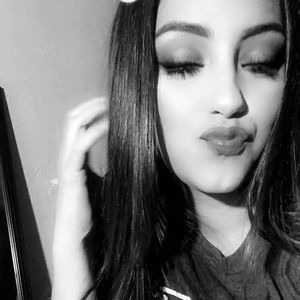 Meet your Posher, Yasmin